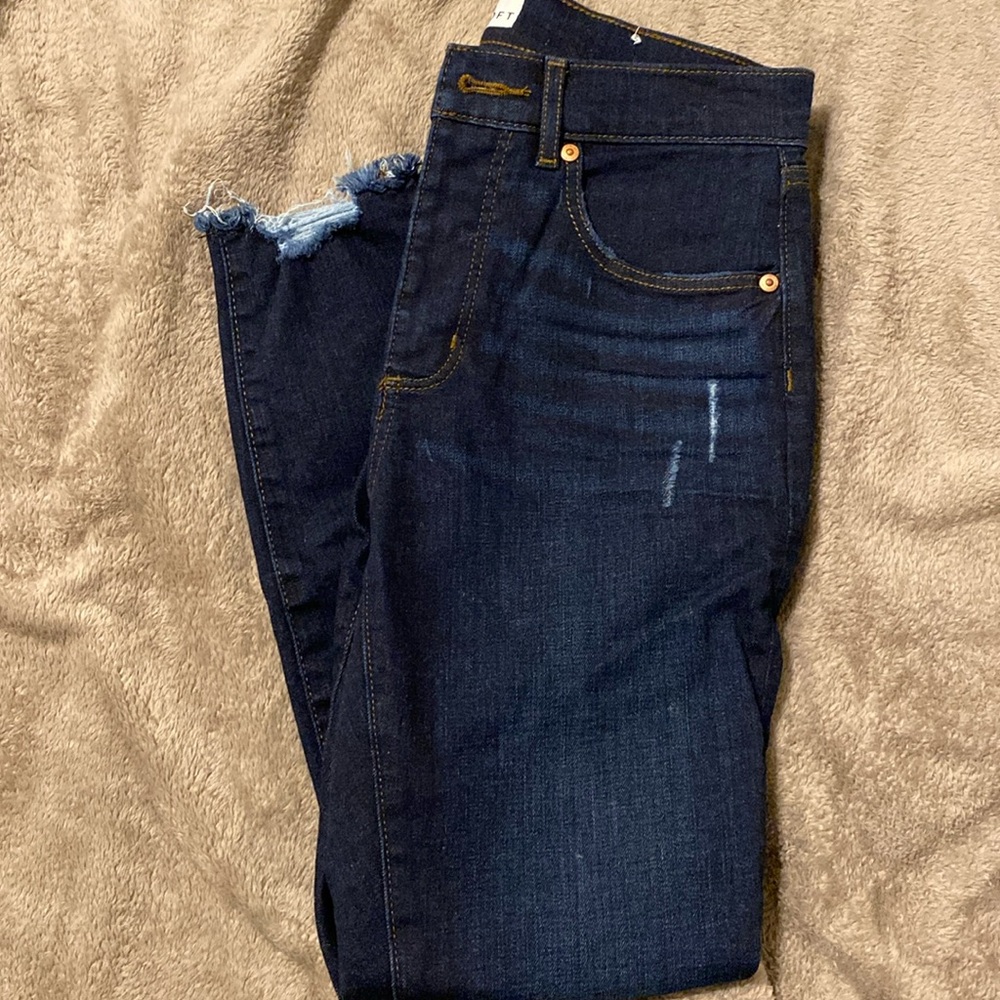Loft retail size 6 jeans never worn